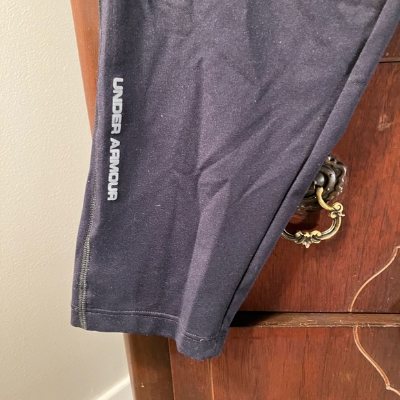 Under armour size small women’s running capri pants - Picture 6 of 10